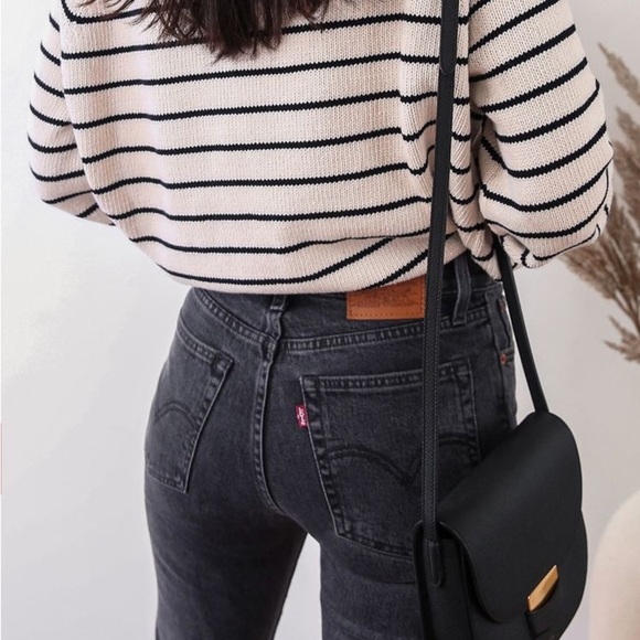 Levi’s vintage slim fit tapered leg black hog rise MOM jeans size 9 medium - Picture 2 of 9
